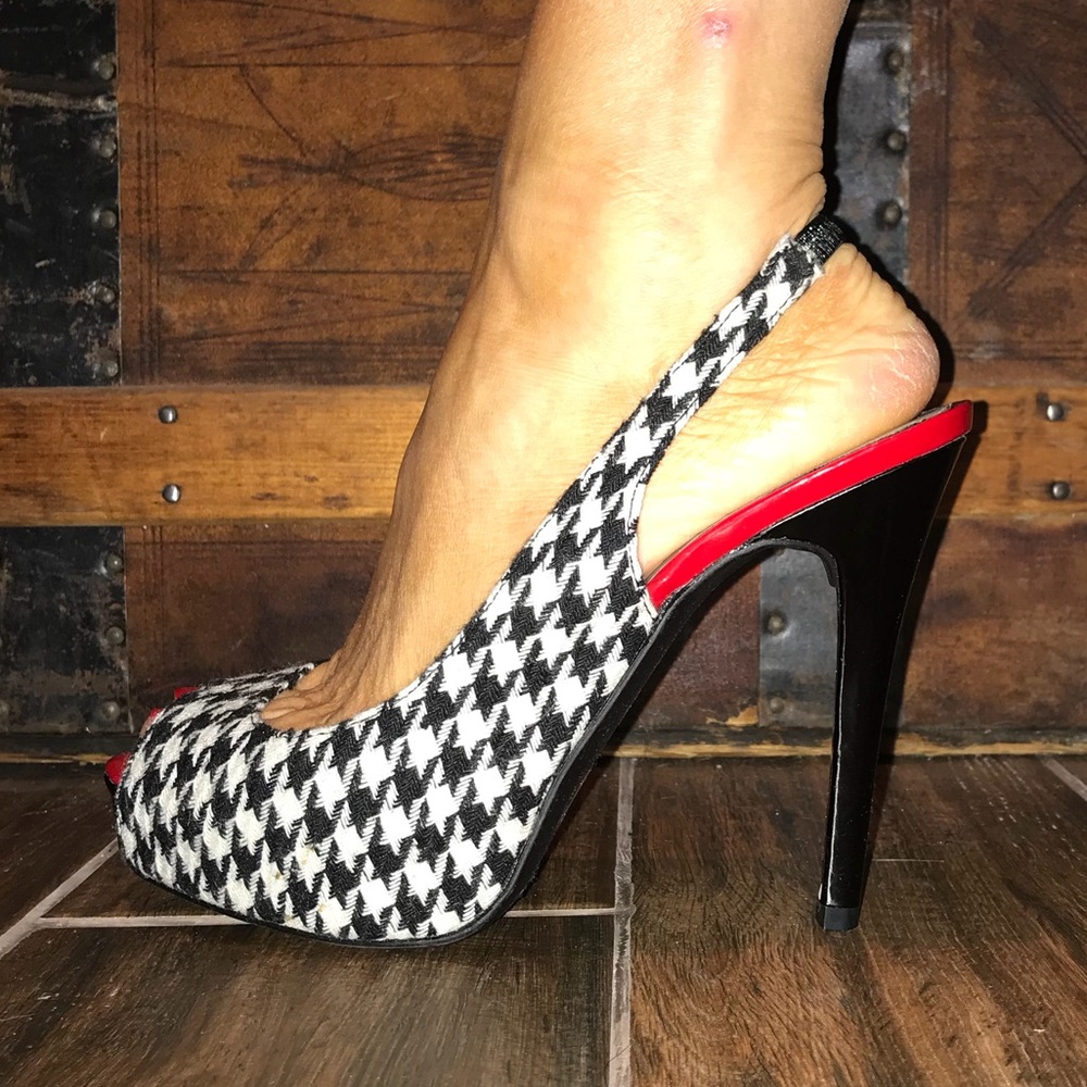 Worthington Houndstooth Slingback Heel